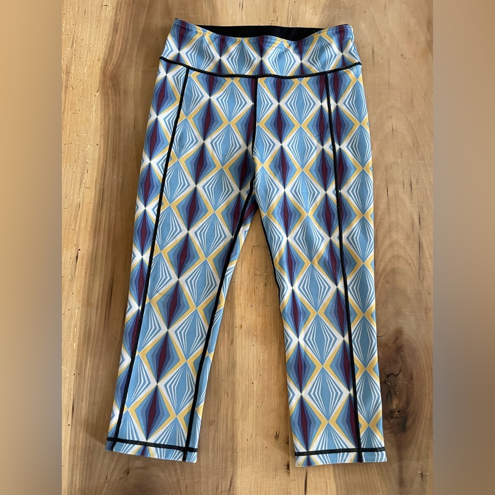 Sweaty Betty Reversible Geometric Cropped Leggings